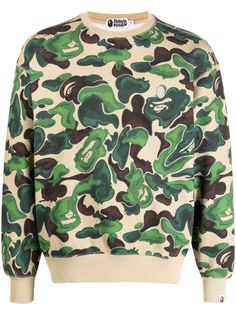 beige/green/brown cotton blend jersey texture camouflage print silver-tone logo plaque logo patch at the sleeve crew neck drop shoulder long sleeves ribbed cuffs and hem straight hem Camouflage Long Sleeve Sweatshirt For Streetwear, Camouflage Cotton Sweatshirt For Streetwear, Khaki Crew Neck Sweatshirt With Ribbed Cuffs, Camouflage Cotton Crew Neck Sweatshirt, Casual Sweater With Logo Patch For Streetwear, Camouflage Cotton Long Sleeve Sweatshirt, Casual Streetwear Sweater With Logo Patch, Fall Camouflage Crew Neck Sweatshirt, Khaki Sweatshirt With Ribbed Cuffs For Streetwear