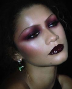 Alternative Drag Makeup, Red And Purple Makeup, Uncanny Makeup, Dark Purple Eye Makeup, Badass Makeup, Met Gala Makeup, Cabaret Makeup, Vamp Makeup, Gala Makeup