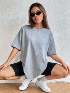 Legging Tshirt Outfit, Oversize Outfit, Looks Country, T Shirts Women, Sleeve Fashion, Style Noir