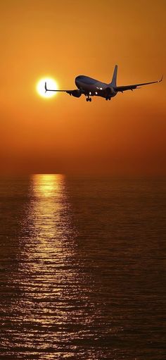 Aeroplane Wallpaper Iphone, Aviation Aesthetic Wallpaper, Aviation Wallpaper Iphone, Airplane Wallpaper Iphone, Airplane Wallpaper Aesthetic, Airplane Aesthetic Wallpaper, Aeroplane Aesthetic, Aviation Wallpaper, Aviation Aesthetic