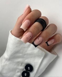 Chic Nail Ideas, Short Nail Trends, Popular Nail Shapes, Short Oval Nails, Nail Problems, Hard Nails, Short Nail, Nails Only