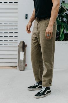 Miller - Textured Linen Pants - Khaki Green Linen Men Style, Green Linen Pants Outfit Men, Brown Linen Pants, Green Linen Pants, Mens Summer Pants