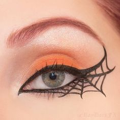 Horror Smink, Themed Makeup, Halloween Make-up Looks, Halloweenský Makeup, Halloween Eye Makeup, Halloween Eyes, Halloween Pins, Makijaż Smokey Eye