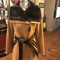 Via Spiga Size 8 Camel Wool Belted Coat With Faux Fur Collar. Elegant Fall Outerwear With Zipper Closure, Fitted Camel Outerwear For Winter, Fitted Mink Outerwear For Work, Chic Fitted Camel Outerwear, Belted Coat, Faux Fur Collar, Trim Color, Fur Collar, Fur Trim