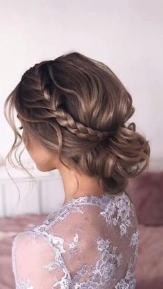 Braided Crown, Quince Hairstyles, Dance Hairstyles, Best Wedding Hairstyles, Prom Hairstyles For Long Hair, Wedding Hair Inspiration, Low Bun, Penteado Cabelo Curto, Wedding Hair Makeup