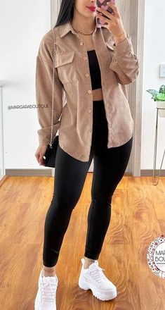 Casual Girly Outfits Jeans, Jeans Airport Outfit, Date Night Outfit 2024, Curvy Aesthetic Outfits, Gender Reveal Outfit For Guest, Trendy Curvy Outfits, Cute Outfits Women, Goth Symbols, Cute And Casual Outfits