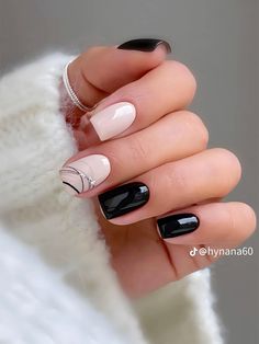 Nail Whitening, Paznokcie Hello Kitty, Long Press On Nails, Matte Black Nails, Black Acrylic Nails, Nagel Tips, Goth Nails, Short Square Nails, Smink Inspiration