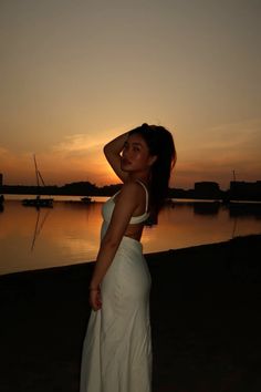 #sunset #sunsetpics #canong7xmarkii #dress #fashion #aesthetic #photoshoot Dress Sunset Photoshoot, Beach Sunset Inspo Pics, Beach Pictures Sunset Photo Ideas, Aesthetic Vacation Photos, Dress Pictures Aesthetic, Summer Sunset Photoshoot, Sunrise Lake Photoshoot, Insta Photos Aesthetic, Photoshoot In Dress Photo Ideas