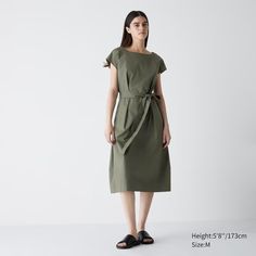 Cotton Belted Short-Sleeve Dress | UNIQLO US Clare Waight Keller, Led Fashion, Cotton Poplin Fabric, Belted Shorts, Modern Wardrobe, Fabric Belt, Styling Ideas, Short Sleeve Dress, British Design