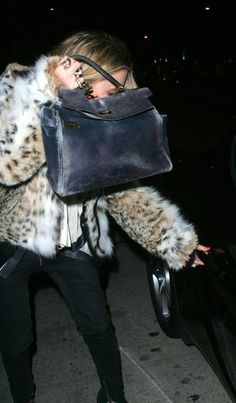 Olsen Twins, Mary Kate Olsen, Ashley Olsen, Kelly Bag, Kesha, Vintage Hermes, I'm With The Band