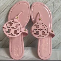 Brand New , Never Worn Tony Burch Sandals, Pretty Sneakers, Pretty Sandals, Nike Shoes Girls, Pink Lifestyle, Tory Burch Sandals, Trendy Shoes Sneakers, Cute Shoes Heels, Handbag Essentials