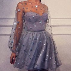 ··☪Follow ya girl ♔B Å B Y♔ for more☪·· ~Creds to original pinners~ Hoco Dresses Long Sleeve, Afrikaanse Mode, Cute Prom Dresses, Net Fabric, Star Dress, Hoco Dresses, Wren, Mode Inspiration, Fancy Dresses