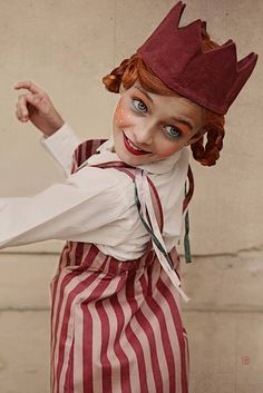 Fae Costume, Carnival Dress, Model Magazine, Face Sketch, Funny Costumes, Theatre Costumes, Quirky Fashion, Blythe Clothes, Portrait Photo