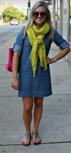 Denim Dress Winter, Denim Dress Fall, Denim Dress Outfit, Cute Teacher Outfits, Yellow Scarf, Moda Chic, Teacher Outfit, Summer Work Outfits, Chambray Dress