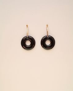 Black earrings, circle hoop charm, minimalist earrings, gold filled, black earrings, women statement jewelry, goth style, statement hoops Jewelry Goth, Minimalist Earrings Gold, Earrings Circle, Hoop Charms, Resin Charms, Earrings Women