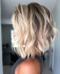 Short Curly Hairstyles For Women, Short Wavy, Brown Blonde Hair, Short Blonde Hair, Short Curly Hair, Hair Today, Great Hair, Blonde Hair Color, Balayage Hair