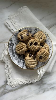 Recipe: Tahini Chocolate Chip Cookies — Megan Karp Tahini Chocolate, Easy Peanut Butter Cookies, Cookie Ball, Peanut Butter Cookie Recipe, Most Popular Recipes, Beauty Recipe, Refined Sugar Free, Peanut Butter Cookies, Cookies Recipes Chocolate Chip