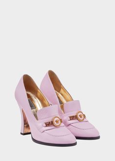 Versace - SS2018 | Pink Tribute Loafer Heels 60s Shoes, Loafer Heels, Shoes Fashion Photography, Jeweled Shoes, Versace Shoes, Stunning Shoes, Designer Pumps, Pink Pumps, Slides Sandals