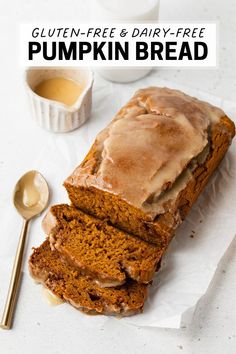 This gluten-free and dairy-free pumpkin bread recipe is full of warm pumpkin spices topped with a sweet & delicious maple glaze. Pair it with a hot cup of cider or coffee for breakfast or a snack. A perfect Fall dessert! Gluten Free Brunch Recipes, Pumpkin Spices, Gluten Free Pumpkin Bread, Dairy Free Pumpkin, Gluten Free Thanksgiving, Best Gluten Free Recipes, Low Carb Baking, Pumpkin Bread Recipe, Maple Glaze