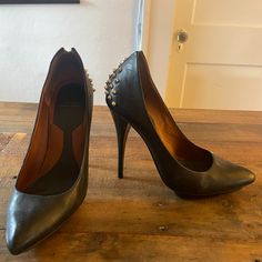 Size 39, Never Worn. Heel Is 5". Mcqueen Shoes, Alexander Mcqueen Shoes, Black Leather Heels, Leather Heels, Shoes Women Heels, Alexander Mcqueen, Alexander, Shoes Heels, Black Leather