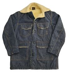 Men's Vintage Sears Roebucks Denim Jean Sherpa Lined Jacket Size 36R Good pre-ownedconditio. No odors. No stains. No holes or tears. No stitching or repairs. Medium to darker wash. Measurements while flat: Shoulder to shoulder- 20" Armpit to armpit- 21" Length (nape of neck to bottom of jacket)- 30.5" Sleeve length (center back of neck to cuff)- 33.5" Shipping is free USPS priority mail with tracking # provided. Your item will be packaged so it arrives safe and dry. 30 day money back guarantee b Vintage Selvedge Denim Blue Outerwear, Vintage Single-breasted Denim Jacket, Vintage Denim Blue Single-breasted Denim Jacket, Sherpa Lined Jacket, Vintage Pre-washed Denim Blue Outerwear, Vintage Pre-washed Cotton Denim Jacket, Nape Of Neck, Sherpa Lined, Denim Jean