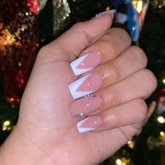 Acrylic Shorties, Anniversary Nails Ideas, Nayelly Nails, Frenchies Nails, Anniversary Nails, Long Acrylic Nail Designs, Ombre Acrylic Nails, Glamour Nails, Colored Acrylic Nails