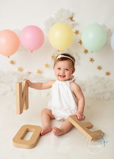 Cake Ideas For 1st Birthday, Ideas For 1st Birthday, Smash Cake Ideas, Cake Smash Inspiration, 1st Birthday Celebration, Cake Photoshoot, Baby Birthday Photoshoot, First Birthday Photography, 1st Birthday Girl Decorations