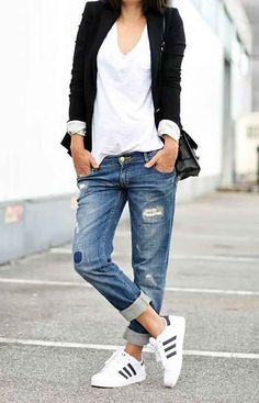 Adrette Outfits, Mode Kimono, Cooler Look, Mode Inspo, Tomboy Fashion, Outfits Casuales, White Sneakers, Moda Fashion