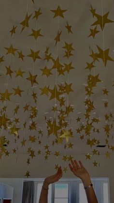 new years eve wallpaper: stars Room Decor Teen, Easy Elf On The Shelf, Easy Elf, Bedroom Teen, Gift Ideas Christmas, Golden Birthday, Teen Room Decor, Elf On The Shelf Ideas, Dream Room Inspiration