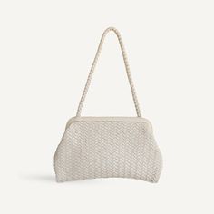 Le Sac – Bembien Raffia Shoes, White Shoulder Bags, Structured Top, Sample Sale, Wallet Accessories, Woven Bag, Small Accessories, White Bag, Summer 2023