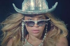 Beyoncé hints at 'Renaissance' visuals in new “teaser” video Beyonce Alien Superstar Aesthetic, Beyonce Cowboy Hat, Beyoncé Outfits, Beyonce Tour, Beyoncé Concert, Beyonce Concert, Alien Superstar, Beyonce Outfits