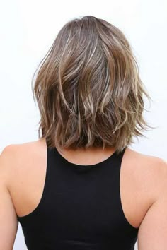 Back Of Bob Haircut, Bob Haircut Back View, Shoulder Length Wavy Hair, Haircuts For Wavy Hair, Hair 2018, Shoulder Length Hair Cuts