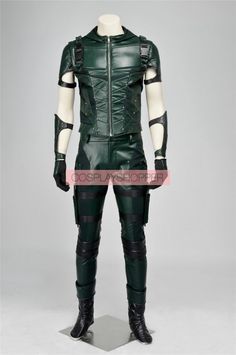 green arrow cosplay costume from the avengers movie