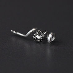 Available in the Halloween collection now! Snake Ear Cuff, Unique Ear Cuffs, Snake Ears, Vintage Silver, Silver Color, Minimalist Design, Ear Cuff