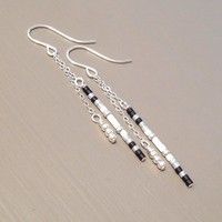 Minimalist Earrings Silver, Silver Chain Earrings, Stick Earrings, Types Of Earrings, Handmade Jewelry Designs, Modern Earrings, Geometric Earrings, Silver Earrings Dangle