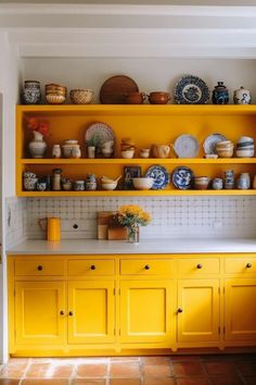 Looking for Kitchen Shelves Decor? Brighten up your kitchen with these colorful ideas that add energy and vibrancy to your decor. Steel Shelves Kitchen, Open Shelving Kitchen