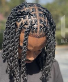 Locs Style For Men, Locstyles For Men, Men’s Hairstyle Locs, Styles For Dreads Men, Locs Hairstyles For Men Medium, Men Loc Styles Short, Braided Dreads Men, Barrel Roll Locs Men, Long Dread Hairstyles For Men