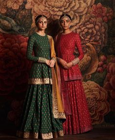 Sabyasachi Sharara, Traditional Indian Clothing, Red Lehenga, Patiala Salwar, Ghagra Choli, Party Wear Indian Dresses, Dress Indian Style