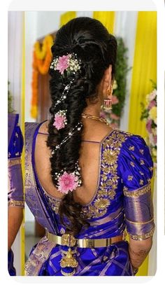 Hair Veni Designs, Hairstyles Desi, South Indian Bridal Hairstyles, Messy Bridal Hair, Bridal Wedding Hairstyles, Pelli Poola Jada, Engagement Hair, South Indian Wedding Hairstyles, Poola Jada