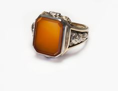 Antique Carnelian Men's Ring Luxury Men's Carnelian Cabochon Ring, Classic Carnelian Signet Ring For Anniversary, Classic Carnelian Signet Ring With Polished Finish, Gold Carnelian Signet Ring With Polished Finish, Classic Carnelian Signet Ring For Formal Occasions, Classic Carnelian Signet Ring For Formal Events, Formal Carnelian Signet Ring With Polished Finish, Vintage Carnelian Yellow Gold Ring, Vintage Yellow Gold Carnelian Ring