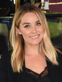 Lauren Conrad - 2 Laura Beverlin Hair, Lauren Conrad Makeup, Lauren Conrad Hair, Petite Blonde, New Short Haircuts, Long Bob Haircuts, Cut Her Hair, Celebrity Hair Stylist, Short Hair Balayage