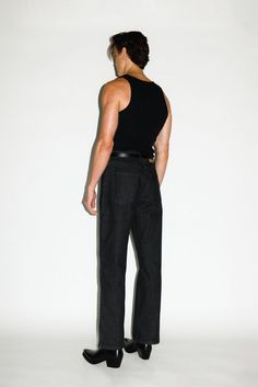 A classic pair of straight-leg jeans inspired by the off-duty uniform of 90's runway models. Designed to pinch just above the hips, the high-rise and roomy straight-leg elongates the leg for a rugged, boyish cut. Constructed in a rigid, non-stretch denim, these go-to jeans only gets better with age. Shoot Moodboard, Special Outfits, Canadian Tuxedo, Nyc Summer, Fitted Denim Jacket, Men Streetwear, Mens Outfit Inspiration, Mode Masculine, Man Style