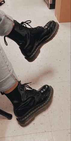 Docs Aesthetic, Book Outfits, Dr Martens Boots, Amy Rose, Doc Marten Oxford, Dr Martens Shoes, Martens Shoes, Doc Martens