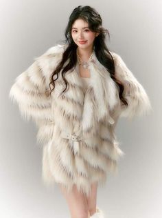 ❤︎Marble milky over fur coat❤︎ Warm Clothes, Exotic Fashion, Warm Outfits, Fur Coat, Fashion Inspo, Marble, Milk, Clothes