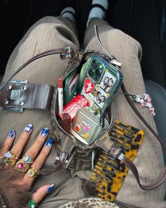 my favourite area in london Inside My Bag, In My Bag, What In My Bag, August 11, Essential Bag, Girls Bags, My Vibe, Fashion Killa, Instagram Aesthetic