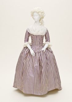 18th Century Gown, American Duchess