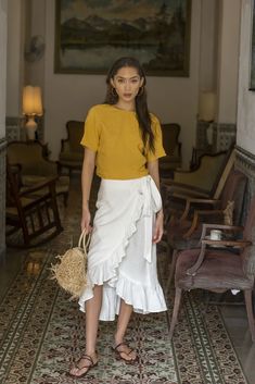 Asymmetrical Ruffled Hem Skirt with Waist Strap Closure 100% linen Fits true to size Pairs great with the OCHIE "Negril Top" Skirt Linen, Caribbean Style, Negril, Lace Set, Hem Skirt, Waist Strap, 20's Dress, Dress Cover, Linen Top