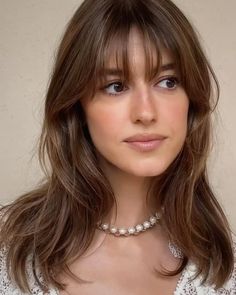 Instagram Celebrity Bangs, Daisy Edgar Jones, Hair Inspiration Short, Hair Color Auburn, Bad Hair, Hair Dos