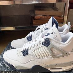 Men's Size Brand New / Never Worn But No Og Box. Jordan 4 Midnight Navy, Jordan 3 Outfit, Nike Jordan 13, Pretty Sneakers, Nike Air Jordan 4, Blue Jordans, Jordan Shoes Retro, Shoes Sneakers Nike, Cute Nike Shoes