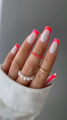 Discover 20+ Trendy Coffin Nails We Can't Get Enough Of This Year! Whether you love Girly Acrylic Nails or are looking for perfect Coffin Press On Nails, this collection has it all. From elegant Ballet Nails to bold Holiday Acrylic Nails, these designs will elevate your style. Try French Tip Acrylic Nails for a classic look or go for Gradient Nails to keep things fresh. If you prefer DIY, explore options with Acrylic Nail Tips and Nail Forms. Don't miss out on the latest trends in Manikur Kuk... Coffin Fall Nails, Holiday Acrylic Nails, Ombre Acrylic, Colourful Nails, Ballet Nails, Girly Acrylic, Milky Nails, Asian Nails, Ombre Acrylic Nails